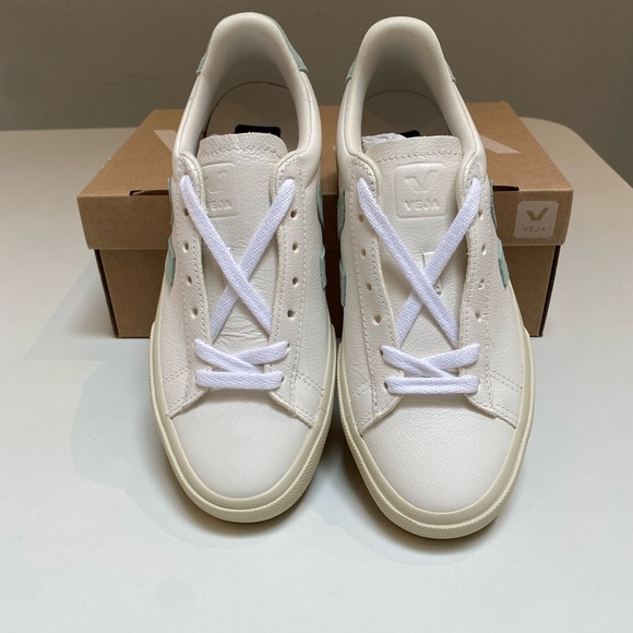 Veja Campo Sneaker Extra White/Matcha Suede size 37EU/6US New in Box - Picture 6 of 8
